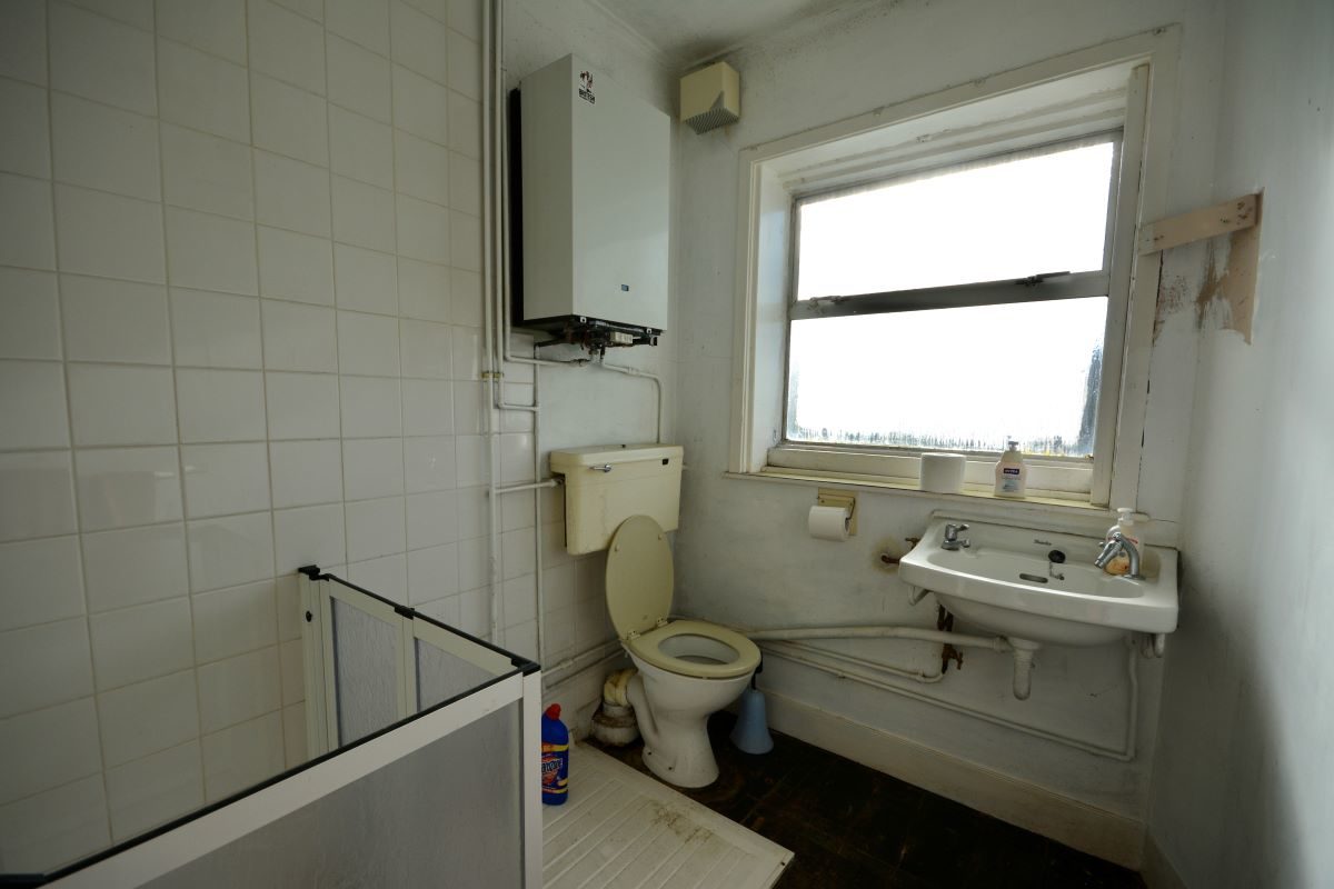 2 St. Andrews Road, Felixstowe lot image - 6