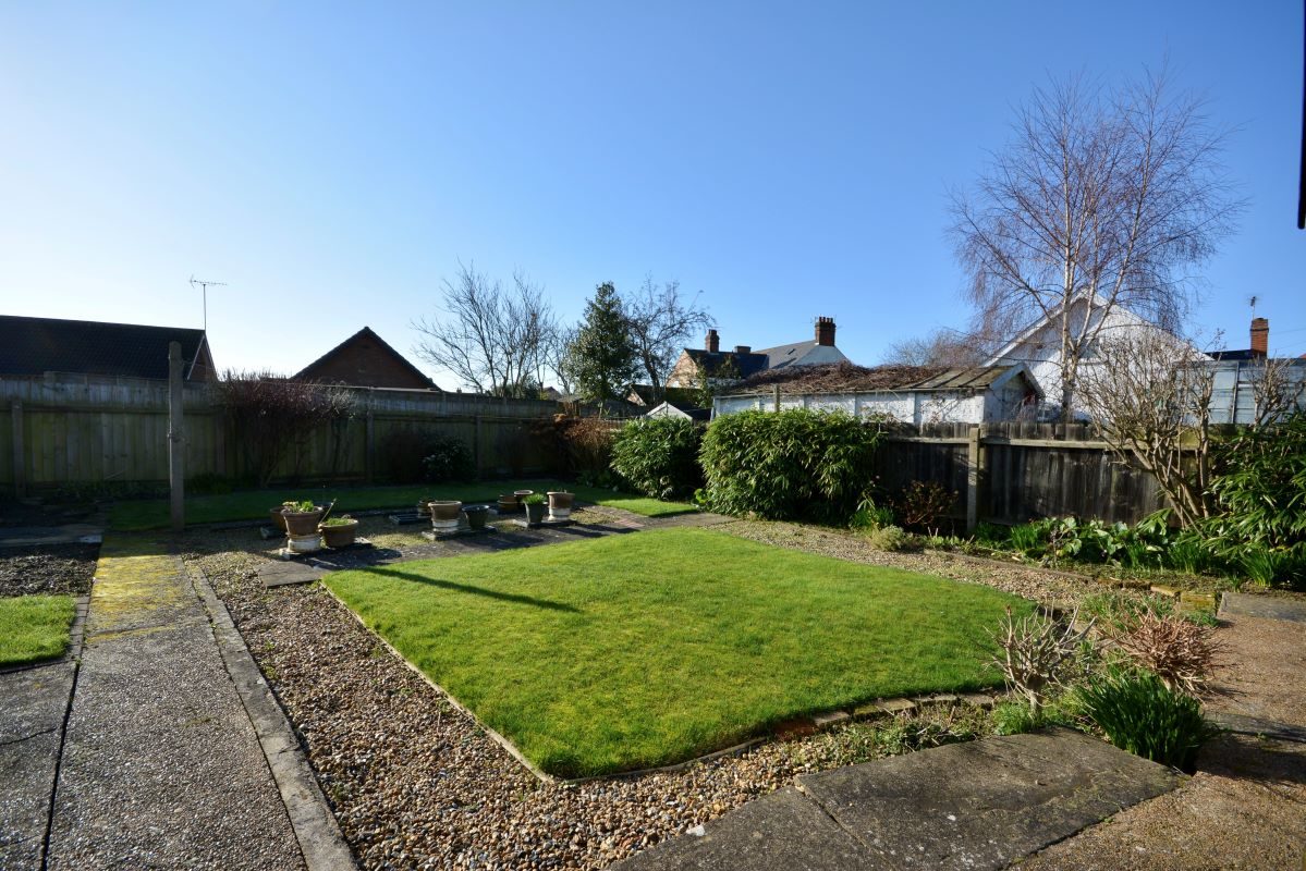 2 St. Andrews Road, Felixstowe lot image - 8
