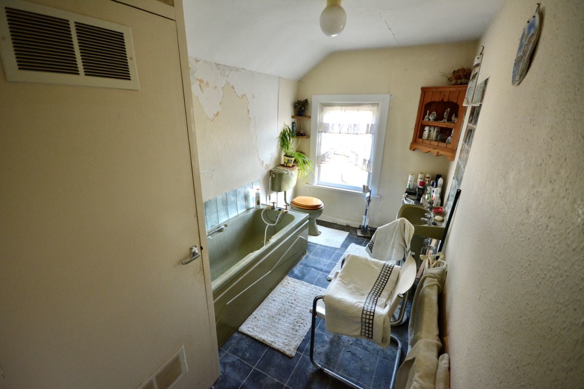 33 Manor Road, Harwich lot image - 5