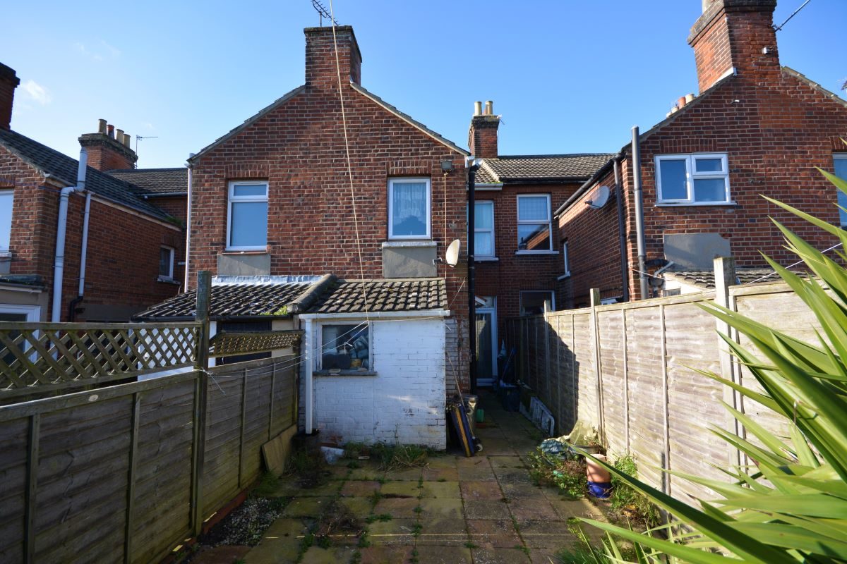 33 Manor Road, Harwich lot image - 8