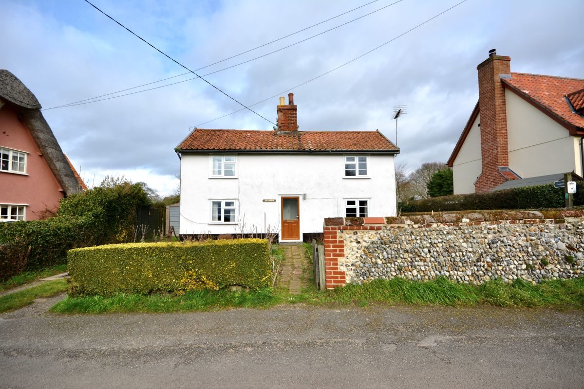 The Oak Shades, Half Moon Lane, Redgrave lot image - 2