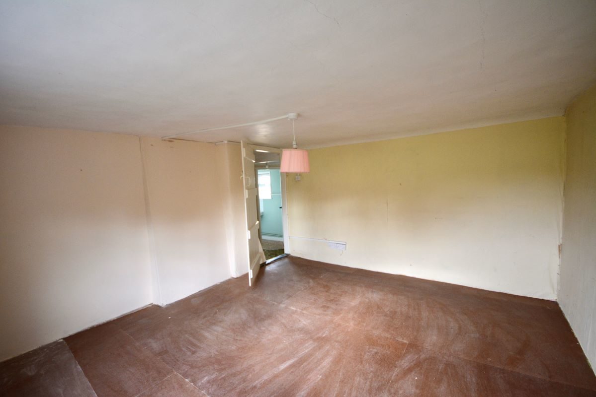 The Oak Shades, Half Moon Lane, Redgrave lot image - 4