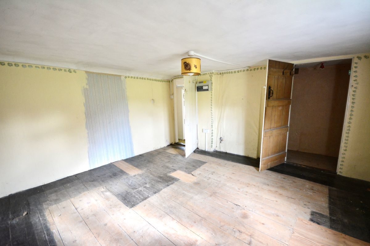 The Oak Shades, Half Moon Lane, Redgrave, Diss, IP22 1RX Goldings