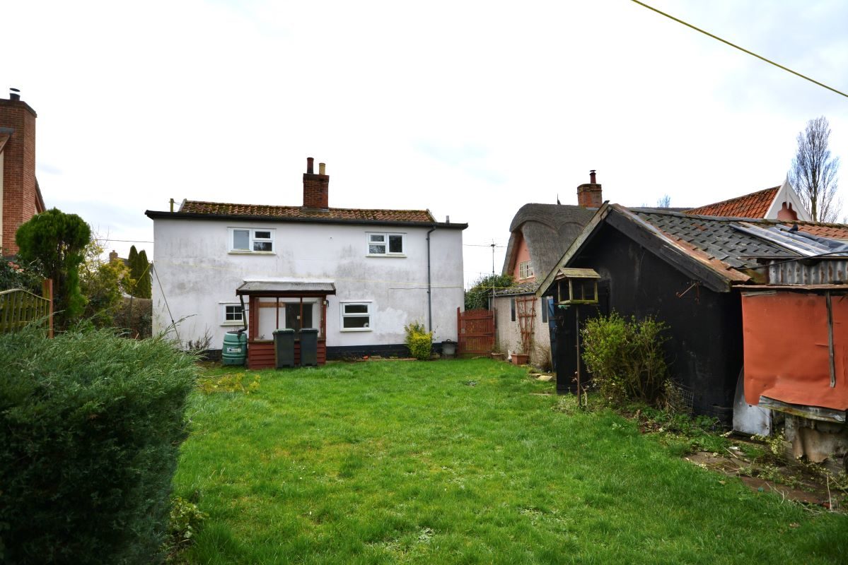 The Oak Shades, Half Moon Lane, Redgrave lot image - 13