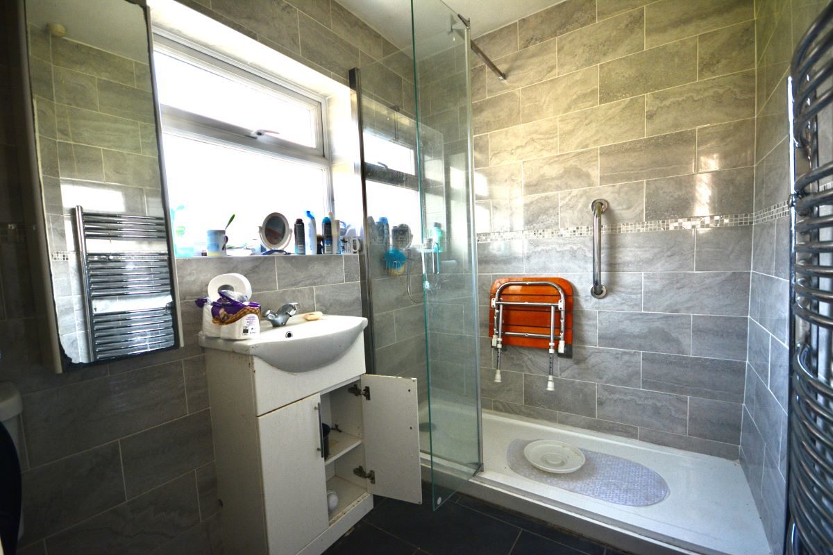 164 Wellesley Road, Clacton-on-Sea lot image - 4