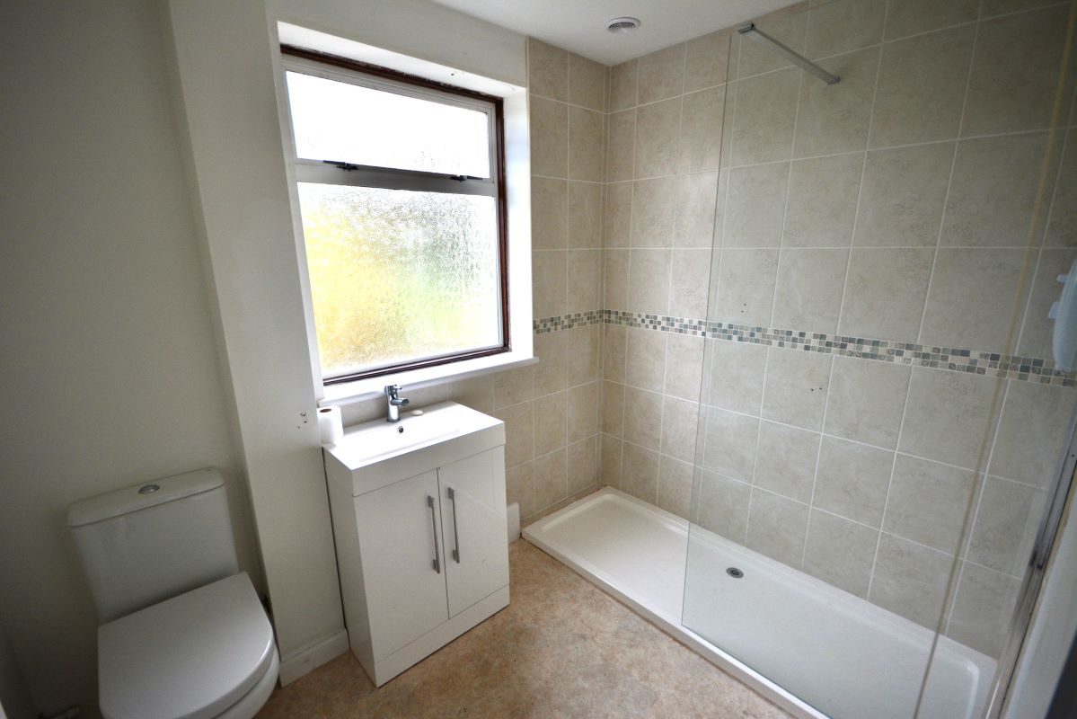45 New Century Road, Basildon lot image - 5