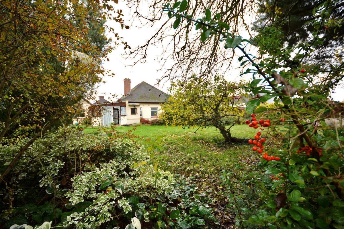 45 New Century Road, Basildon lot image - 6