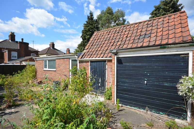 Garage & Workshop adj. 25 Alan Road, Ipswich lot image - 5