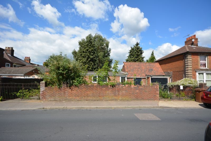 Garage & Workshop adj. 25 Alan Road, Ipswich lot image - 6