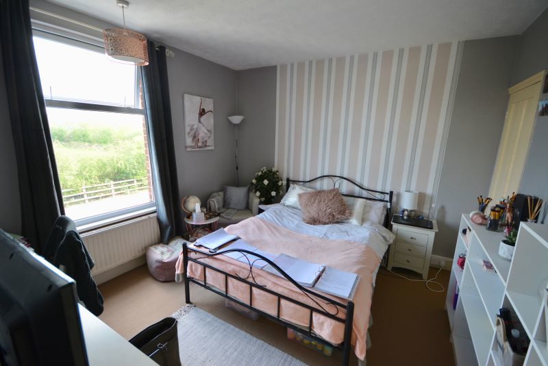 427 Bramford Lane, Ipswich lot image - 4