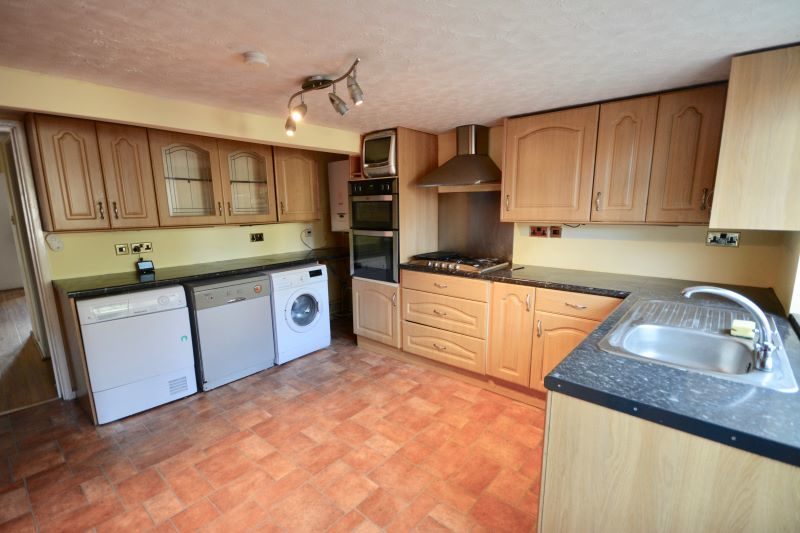 Maybush Cottage, Farm Road, Great Oakley, Essex, CO12 5AL Goldings