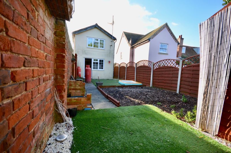 Maybush Cottage, Farm Road, Great Oakley, Essex, CO12 5AL Goldings