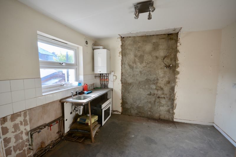First Floor Flat,, 12 Mersea Road, Colchester lot image - 4