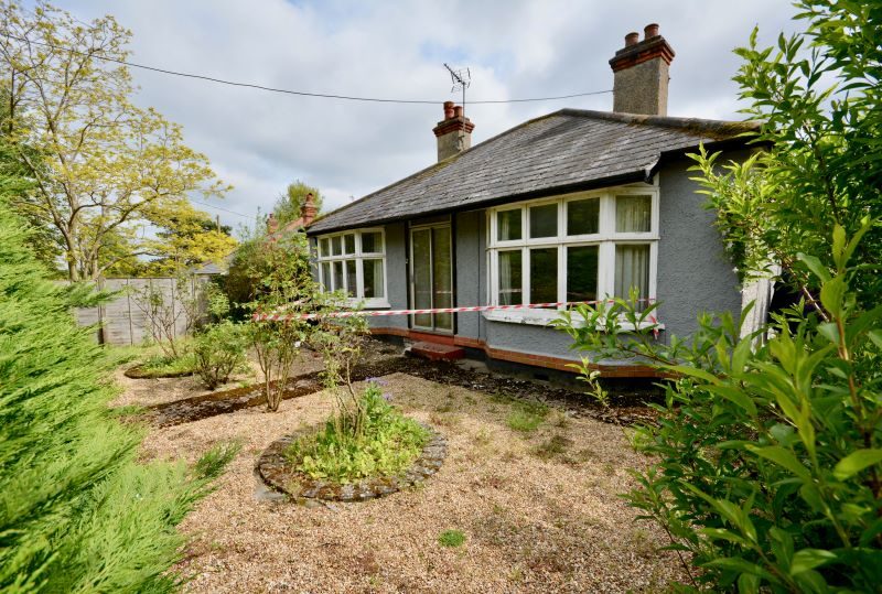 2 Manor Gardens, Diss lot image - 0