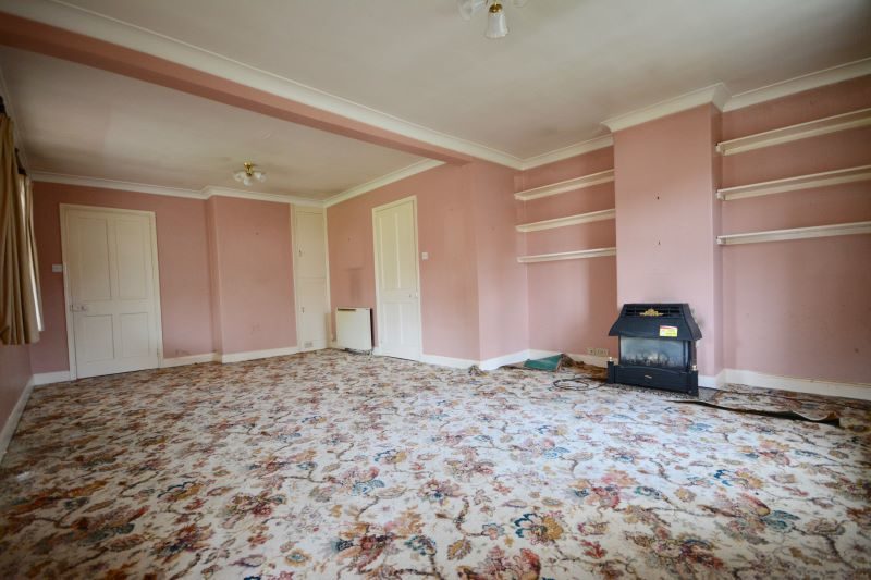 2 Manor Gardens, Diss lot image - 2