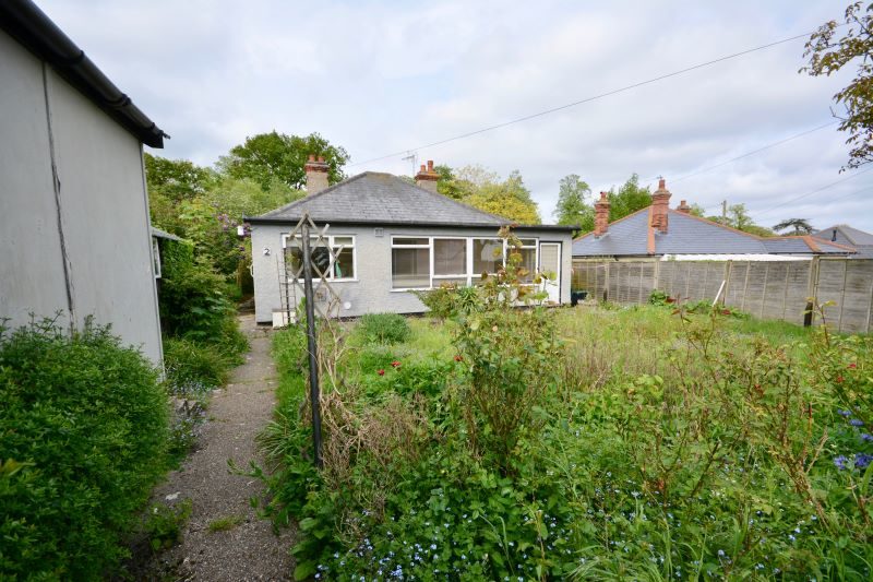 2 Manor Gardens, Diss lot image - 8
