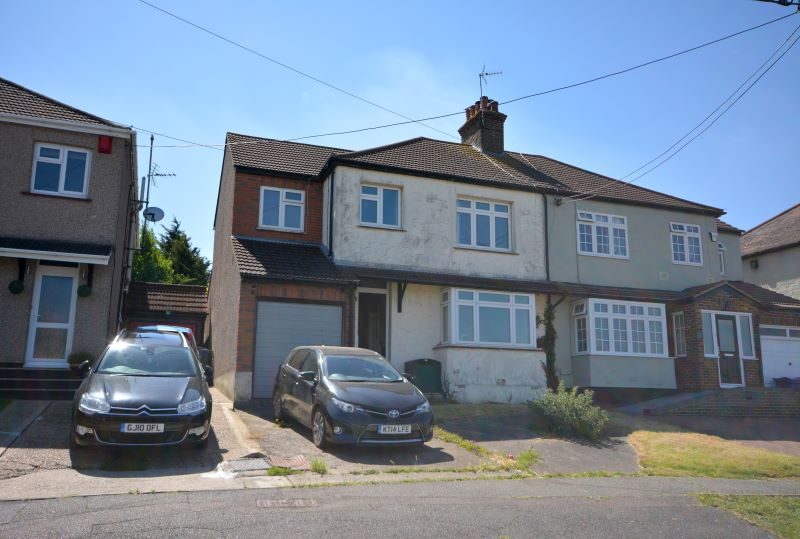 8 St. James Avenue East, StanfordleHope, SS17 7BQ Goldings Auctions