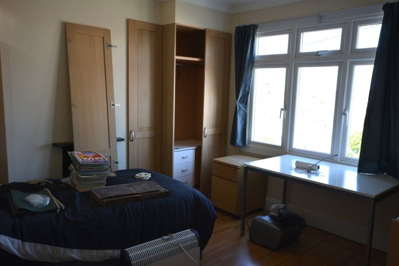 8 St. James Avenue East, Stanford-le-Hope lot image - 2