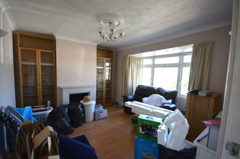 8 St. James Avenue East, Stanford-le-Hope lot image - 4