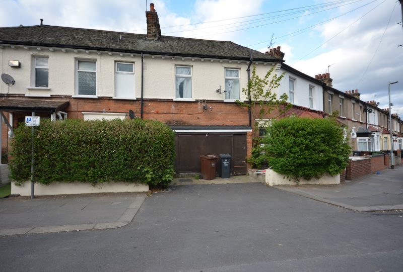 Garage at Bridge House,, 86 Essex Road, Barking lot image - 1