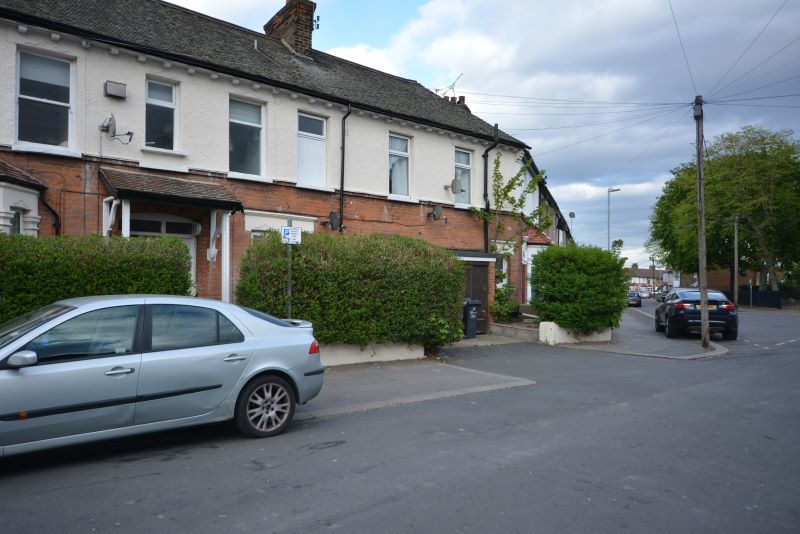 Garage at Bridge House,, 86 Essex Road, Barking lot image - 3