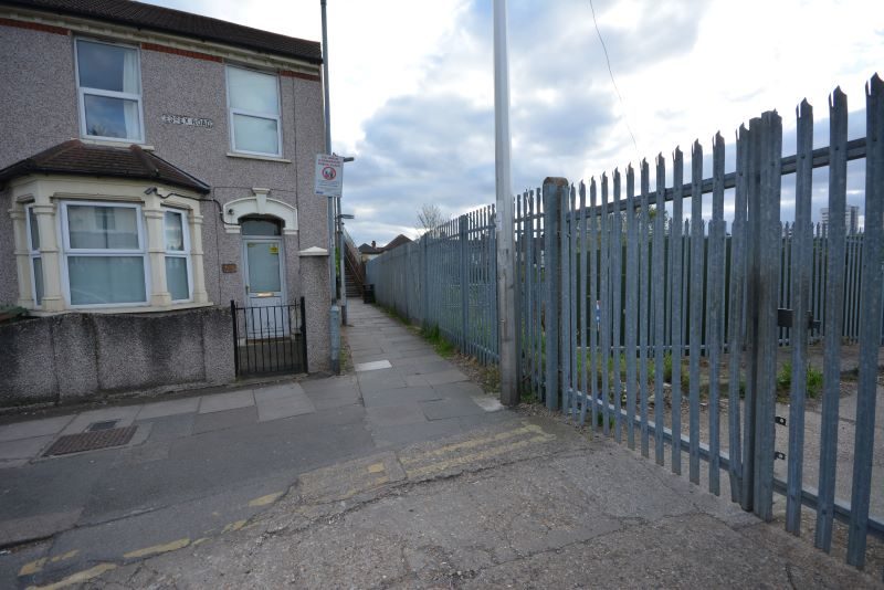 Garage at Bridge House,, 86 Essex Road, Barking lot image - 4