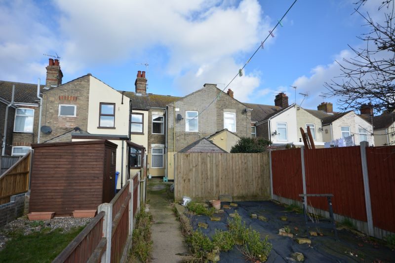 25 Kent Road, Lowestoft lot image - 9