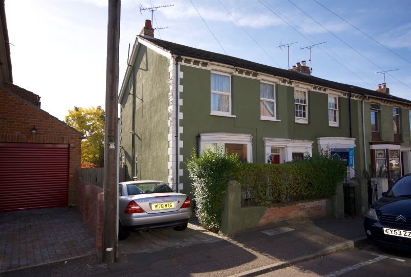 35 Meyrick Crescent, Colchester lot image - 0