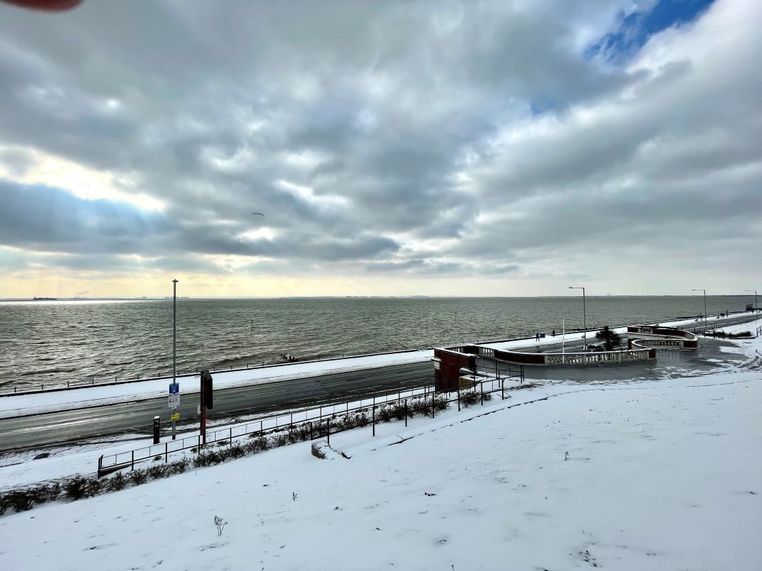 Flat E,, 172 Station Road, Westcliff-on-Sea lot image - 8