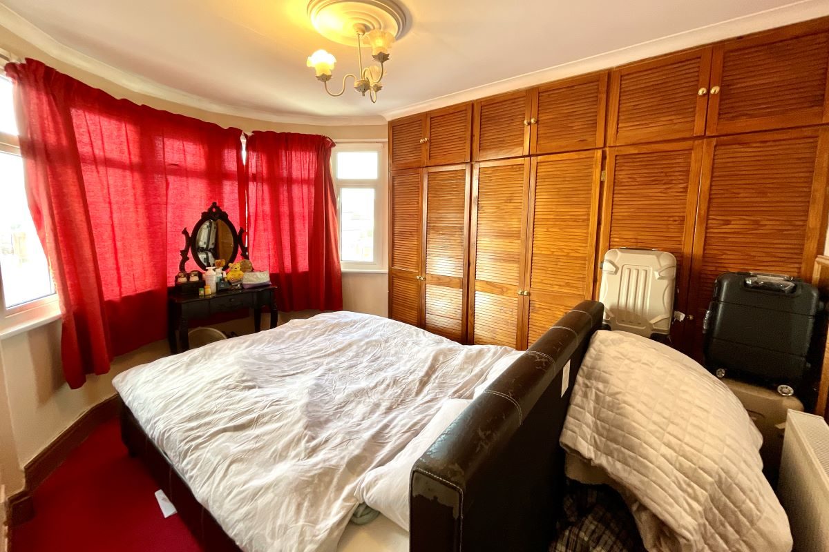 58 Clockhouse Lane, Romford lot image - 3