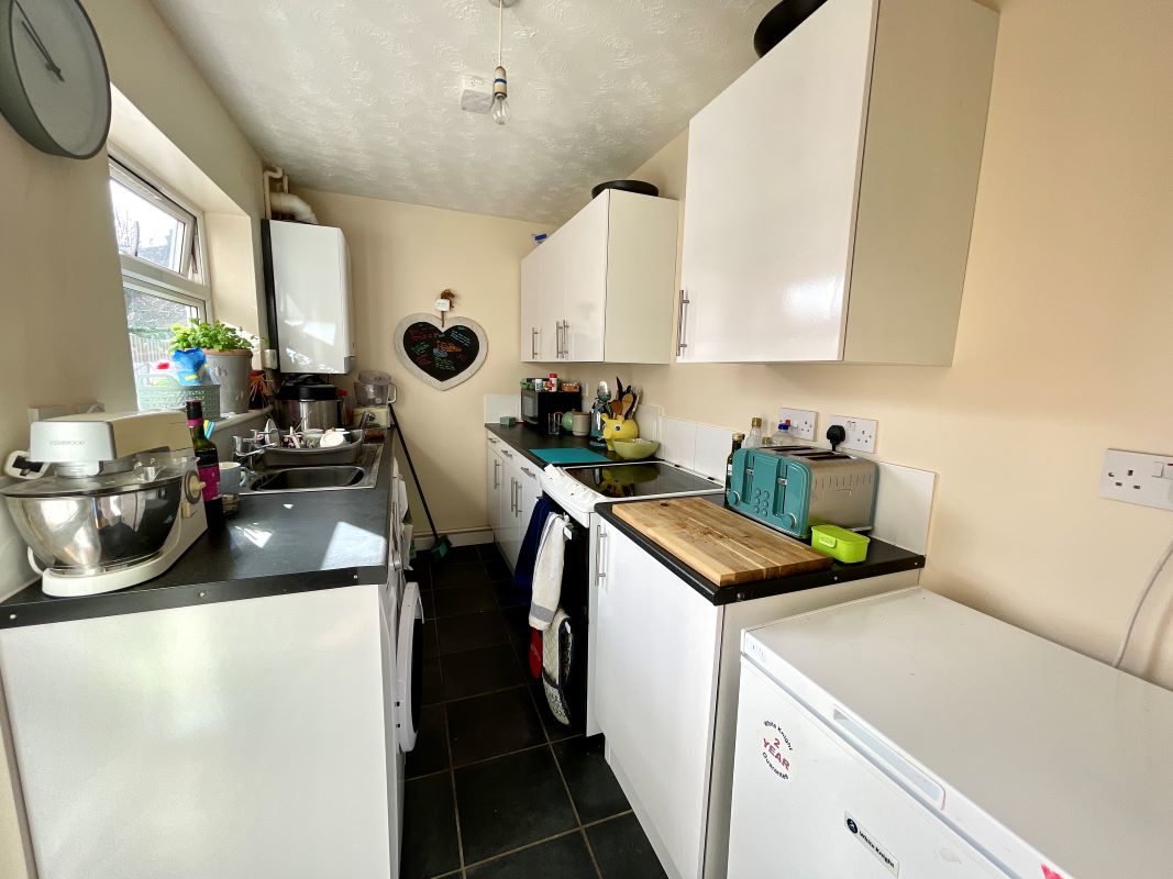 80 Constable Road, Felixstowe, Suffolk, IP11 7HW Goldings Auctions