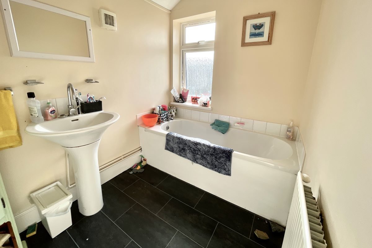 80 Constable Road, Felixstowe lot image - 6