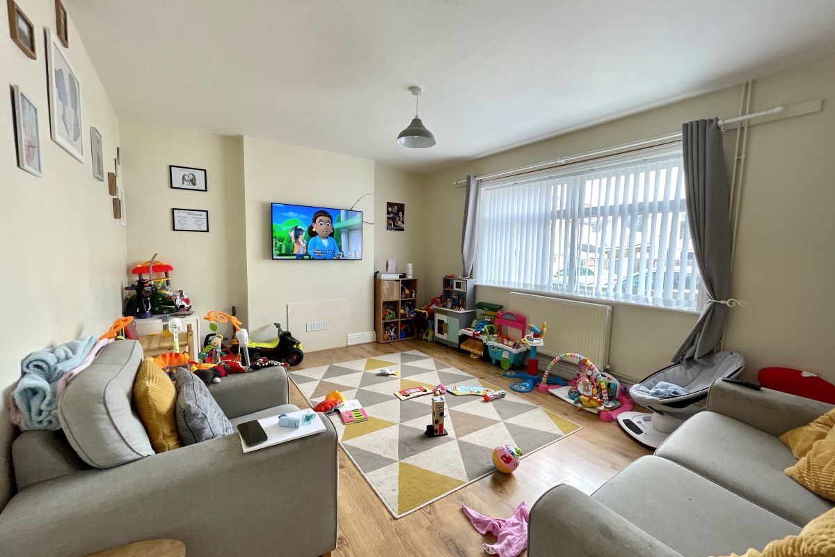 1 Tacon Road, Felixstowe lot image - 1