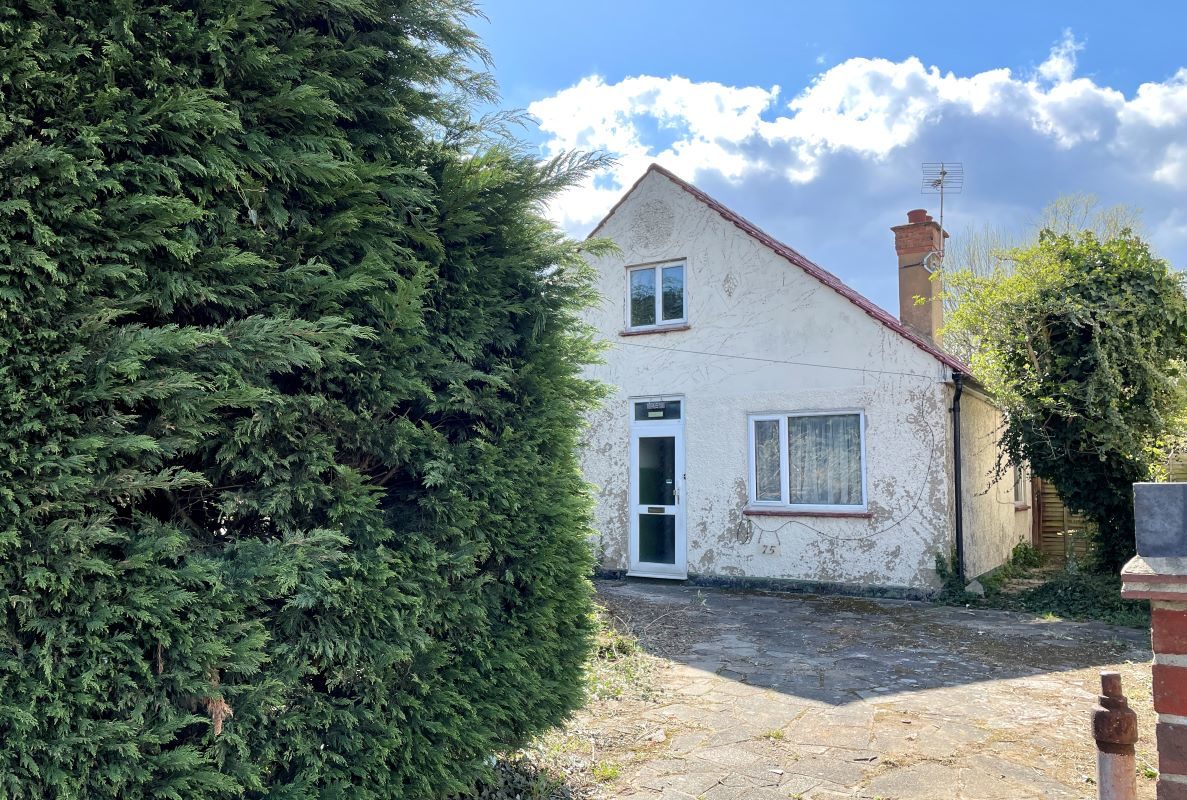 80 Constable Road, Felixstowe, Suffolk, IP11 7HW Goldings Auctions