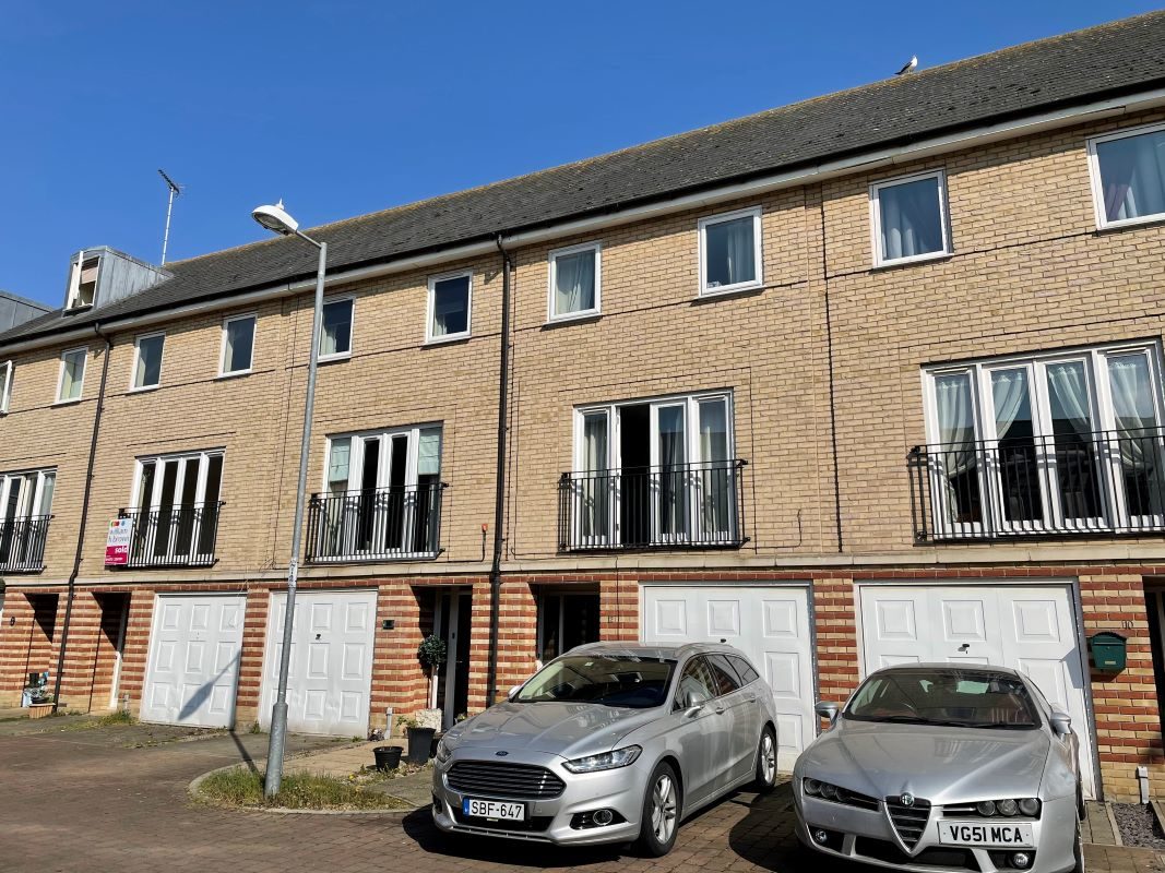 74 Primrose Hill, Haverhill, Suffolk, CB9 9LS Goldings Auctions