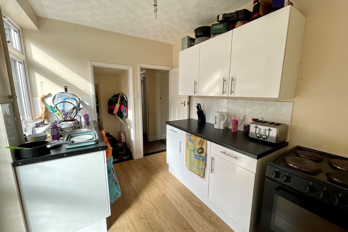 6 Pine Avenue, Ipswich lot image - 2