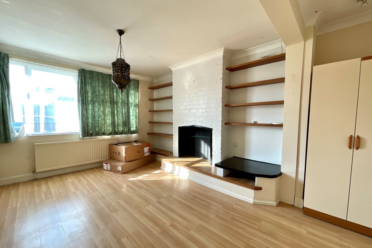 160 Chelmer Road, Chelmsford lot image - 3