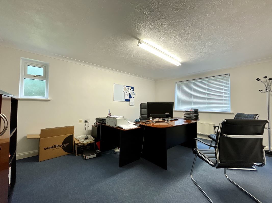 Chalkney House,, 47 Colchester Road, White Colne, Colchester lot image - 8