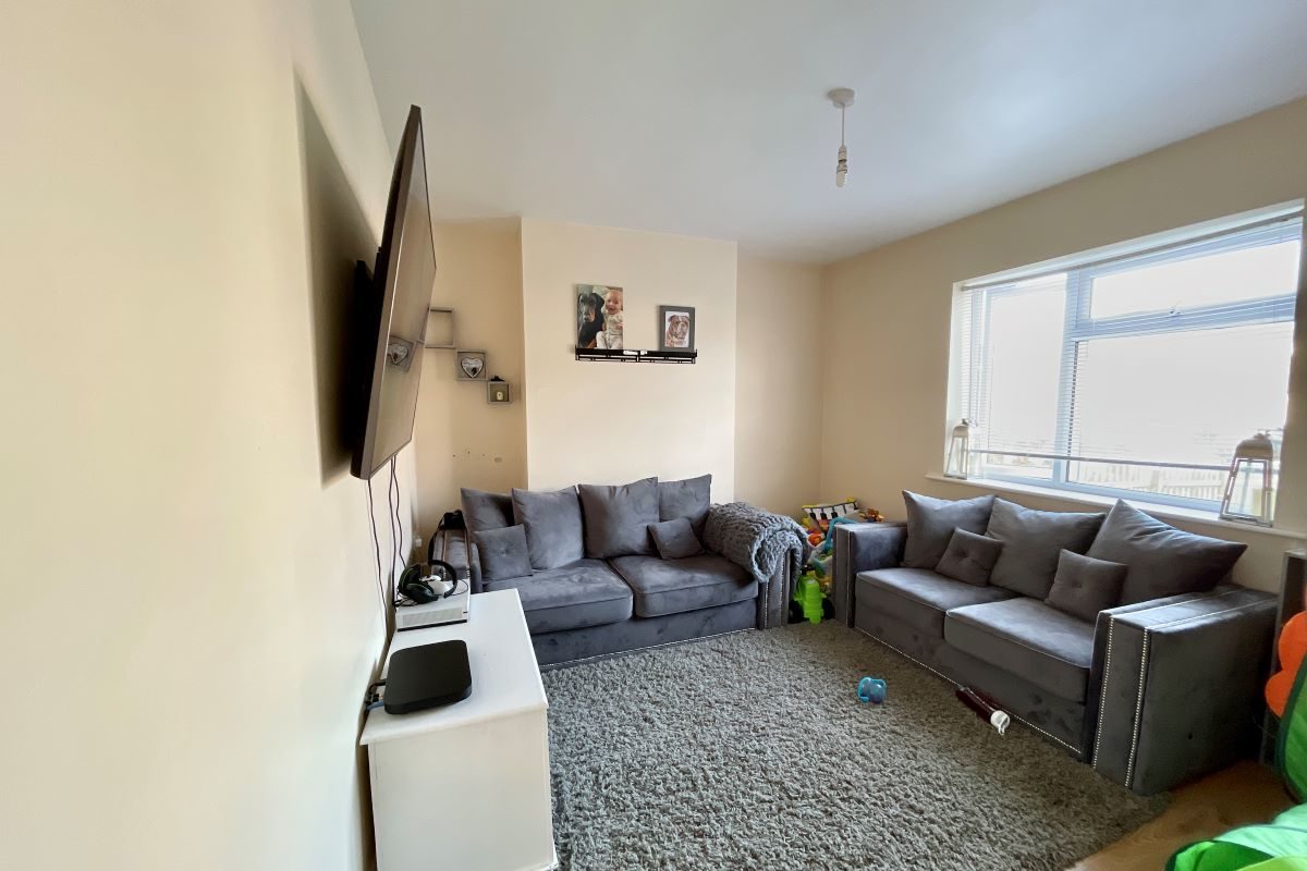 37 Colchester Road, Lawford, Manningtree lot image - 1