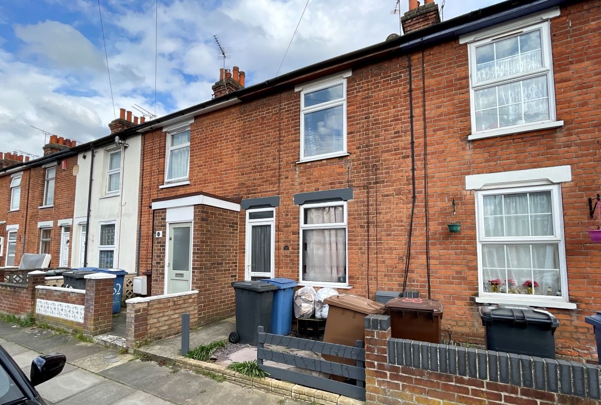 80 Constable Road, Felixstowe, Suffolk, IP11 7HW Goldings Auctions