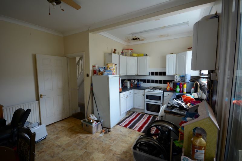 91 Ramuz Drive, Westcliff-on-Sea, SS0 9JH lot image - 4