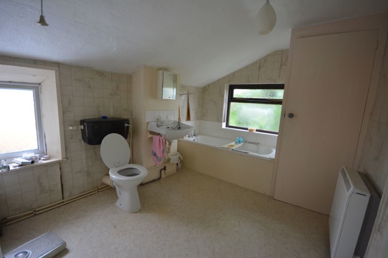 White House, The Green, Ashbocking, Ipswich, IP6 9JZ lot image - 7