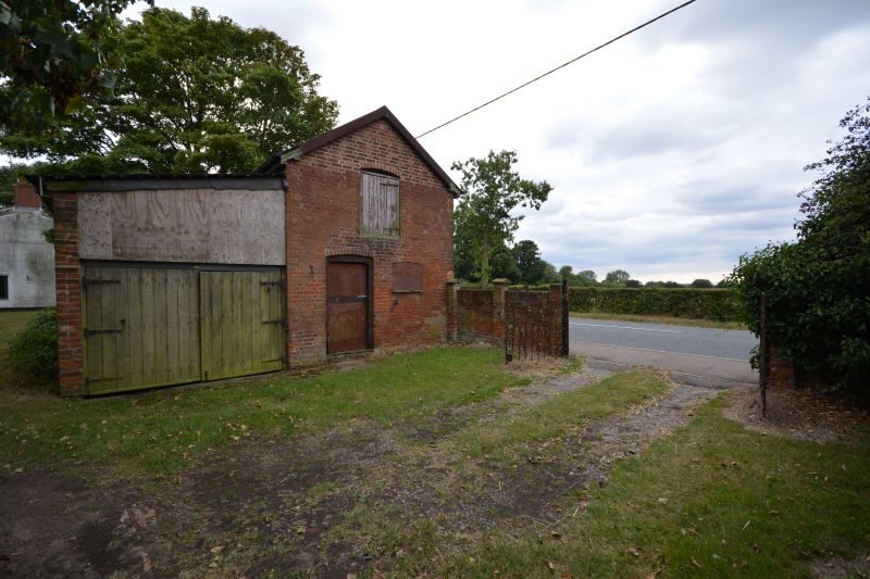 White House, The Green, Ashbocking, Ipswich, IP6 9JZ lot image - 10