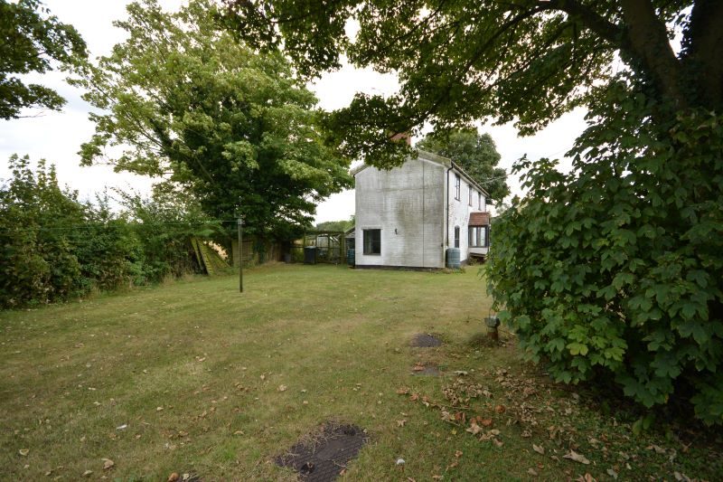 White House, The Green, Ashbocking, Ipswich, IP6 9JZ lot image - 13