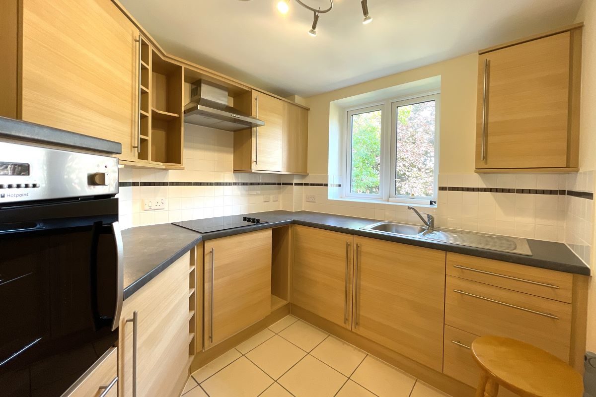 Booth Court, 26 Handford Road, Ipswich, Suffolk, IP1 2GD lot image - 2