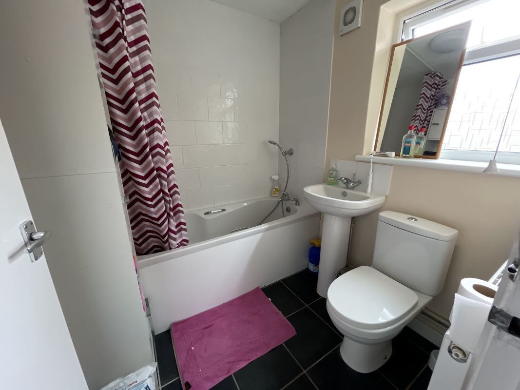 7 Surrey Road, Ipswich, Suffolk, IP1 2LE lot image - 4