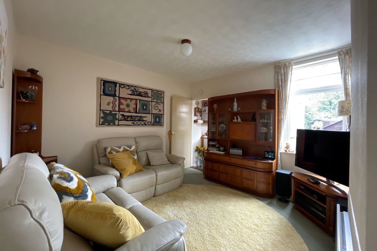 10 Dover Road, Ipswich, Suffolk, IP3 8JQ Goldings Auctions