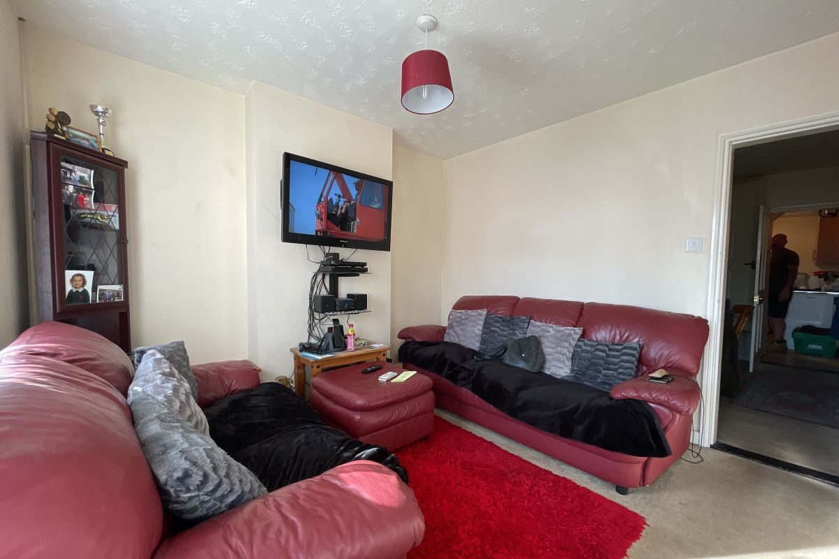 320 Bramford Road, Ipswich, Suffolk, IP1 4BB lot image - 1