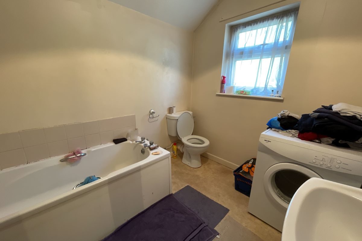 320 Bramford Road, Ipswich, Suffolk, IP1 4BB lot image - 7