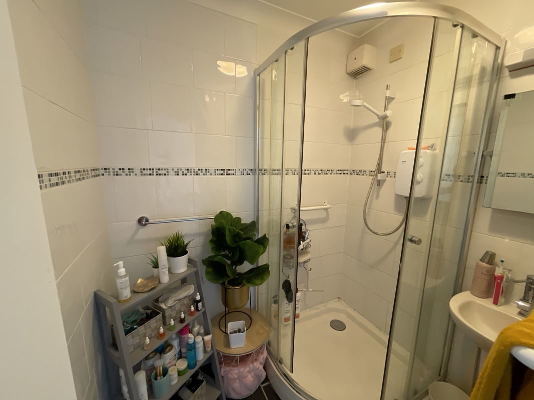 16 Morgan Court, Claydon, Ipswich, Suffolk, IP6 0AN lot image - 5